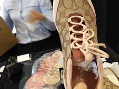 -COACH蔻驰(赛特奥特莱斯店)