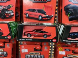 -逝水玩具折扣店