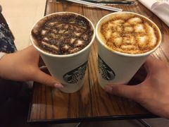 -星巴克臻选(上海中环广场2F店)