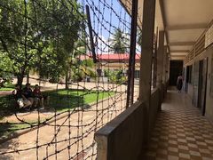 -吐斯廉屠杀博物馆