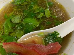 牛杂汤-黄阿姨锅贴大王(万航渡路店)