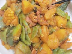 -红岩美食坊(伊春市伊春区)