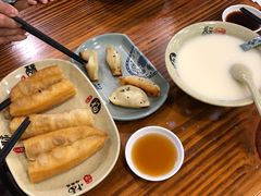 -禾诗夜市大饼油条(松江店)