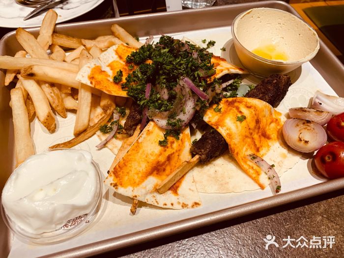 eli falafel黎巴嫩餐厅(乌鲁木齐中路店)特色烤肉图片