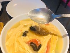 -汤城小厨•粤菜•靓汤(苏州街店)