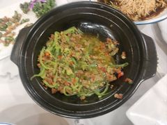 -园中园美食城