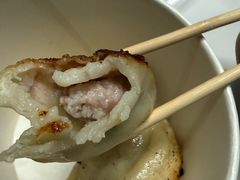 -黄阿姨锅贴大王(万航渡路店)