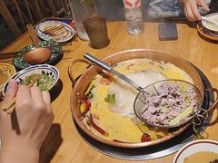 -洱火云南酸菜牛肉火锅(石景山当代商城店)