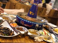 -毛辣果·贵州红酸汤牛肉火锅(西单店)