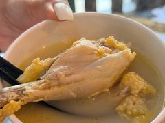 -鲜入围煮花胶鸡海鲜火锅