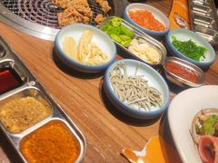 -明洞阿姨·韩式酱蟹烤肉·创意料理(三元桥店)