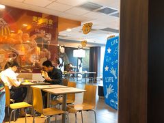 用餐区-麦当劳(余姚北站店)