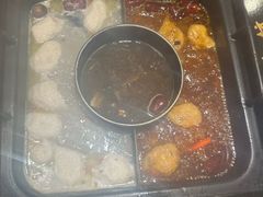 -老牌坊云南鱼豆花火锅(嵩山店)