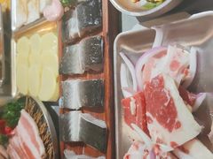 -围炉肉舍丹东海鲜烤肉·烤活鳗(步行街店)