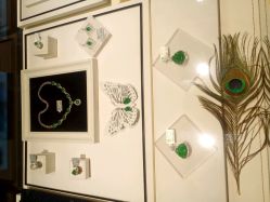 -北京七彩云南翡翠珠宝旗舰店(月坛店)