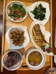 -卓玥国际月子会所(罗山路店)