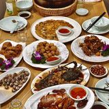 温州为数不多的好吃😋潮汕海鲜粥！排队是有原因的！