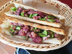 -秦小龙驴肉火烧馆