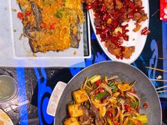 -路边边地标烧烤·川菜·小龙虾·音乐酒馆(良乡长虹店)