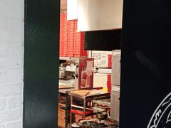 -必胜客(宝杨路宅急送店)