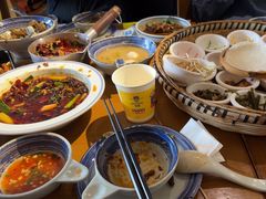 -包整·丝娃娃(一览甲秀楼风景店)