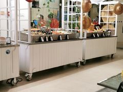 自助取餐区-海口绿发希尔顿酒店-田园汇自助餐·三文鱼·海鲜