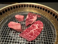-铭牛烧肉·和牛海鲜自助(高新月牙湖店)