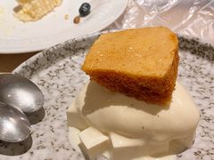 自制蜂巢冰淇淋配牛奶冻-O'eat Blossom&Pelican(深圳首店)