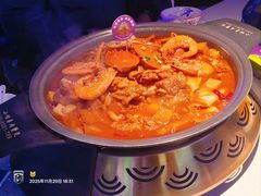 -徐记小怪兽肉蟹煲店(哈西万达金街店)