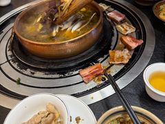 -阿山卓·野生菌火锅·纳西火塘烤肉