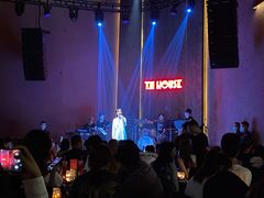 -TZ House音乐现场(来福士中心店)