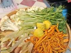 -赵美丽·重庆社区火锅·直营店(火车东站·中豪国际店)