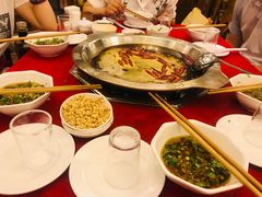 -山城年华老火锅(玉林店)