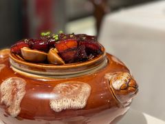 紫砂红烧肉-松鹤楼·非遗·苏帮菜(融科店)