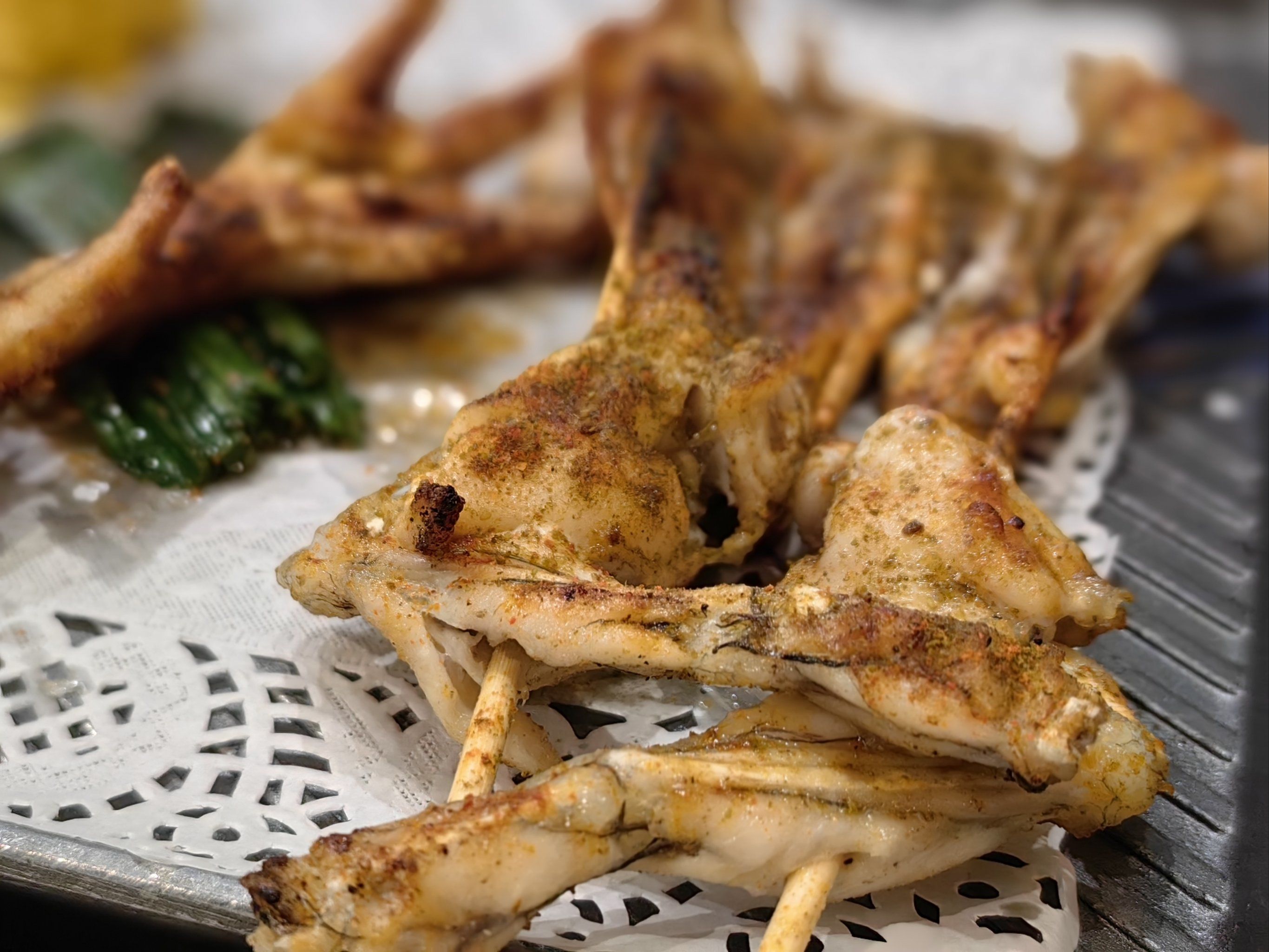 烤生蚝和烤田鸡简直不要太好吃啦!