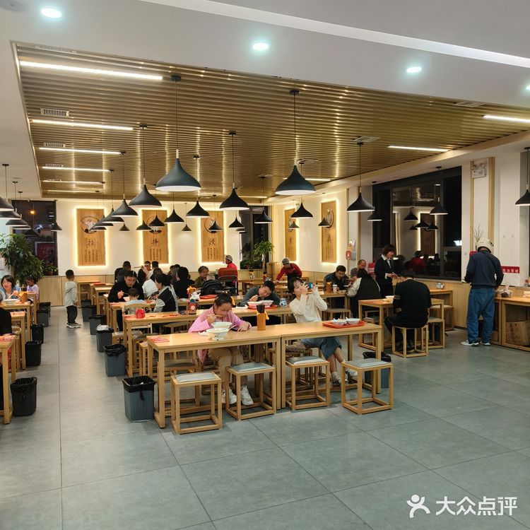 西安兰州拉面的天花板