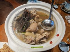 -头上红煨盐鸡·非遗院子餐厅