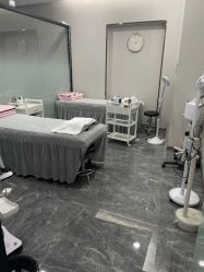 -苗方清颜专业祛痘·皮肤管理
