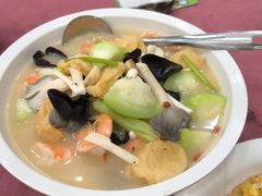 杂菌龙虾丸丝瓜汤-顺峰山庄(金峰店)