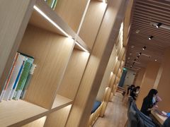 -漕河泾街道图书馆(漕河泾社区文化活动中心店)