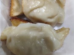 -黄阿姨锅贴大王(万航渡路店)