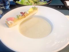 奶油蘑菇浓汤-鼎鼎西餐厅