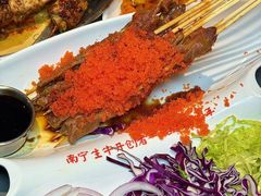 -威记烧嘢·南宁烧烤·超级生牛(绿地店)