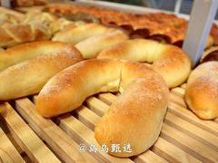 -焙丽拾光(麦凯乐直营店)
