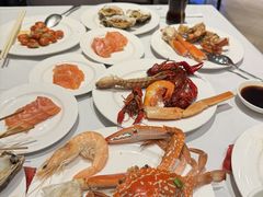 -广州万富希尔顿酒店·感趣自助餐厅·金秋蟹宴生蚝海鲜刺身烧烤