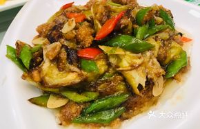 Sauce-Stewed Fish Maw and Fish Roe