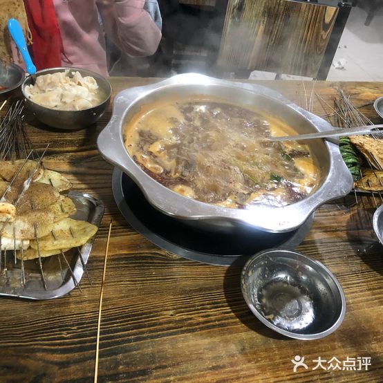 东岗楼老五碳锅鹅(蓝湖绿城分店)