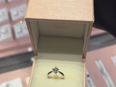 -周生生(旺角新世纪广场店)