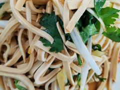 -八两八金·莱芜特色炒鸡(市南漳浦路店)