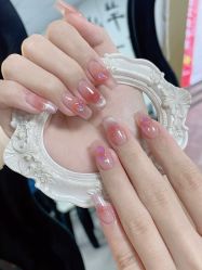 -芊屿芊浔美甲